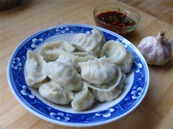 豆浆芹香鸡蛋水饺怎么做，豆浆芹香鸡蛋水饺怎么做好吃，豆浆芹香鸡蛋水饺做法