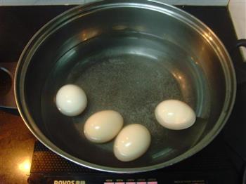 鸡蛋红烧猪蹄的做法步骤2