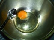 低脂芝麻蛋卷的做法步骤2