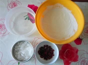 蔓越莓钵仔糕的做法步骤1
