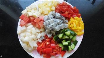 什锦蔬菜水果沙拉的做法图解3