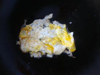 鸡蛋炒彩色面条的做法步骤5