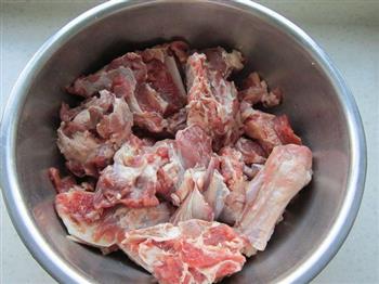 恰玛古清炖羊肉的做法步骤2