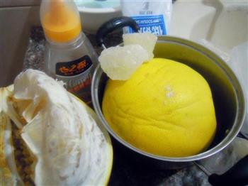 枇杷蜂蜜柚子茶的做法步骤1