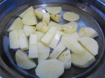 黑椒牛排炖土豆的做法步骤7