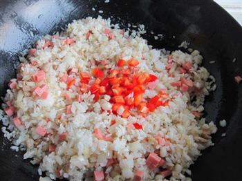 酸菜肉末炒米饭的做法步骤10