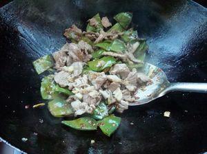 扁豆炒肉的做法步骤8