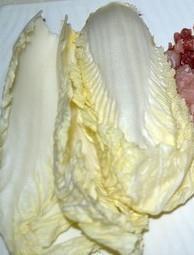 黄花菜白菜卷的做法图解2