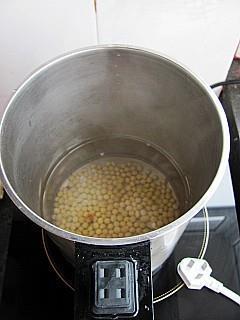豆浆白果香梨羹的做法步骤5