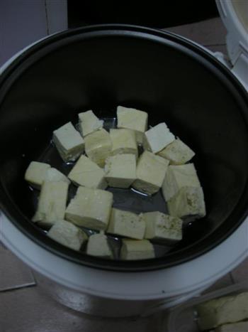 油炸臭豆腐的做法步骤3