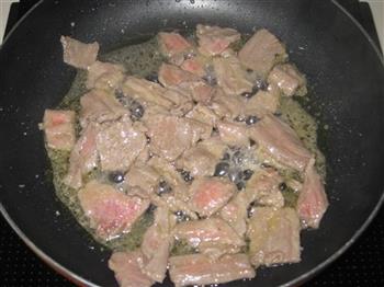 牛肉炒藕片的做法步骤6