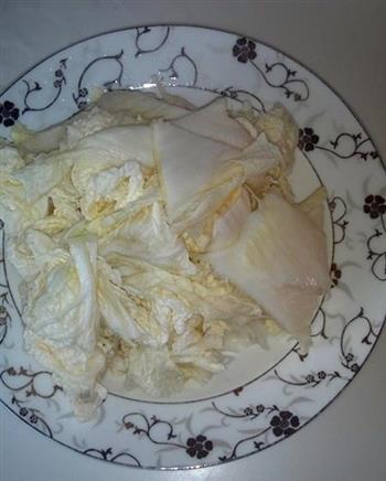 香菇木耳炒白菜的做法步骤2