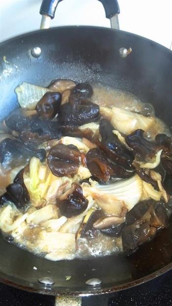 香菇木耳炒白菜的做法步骤9