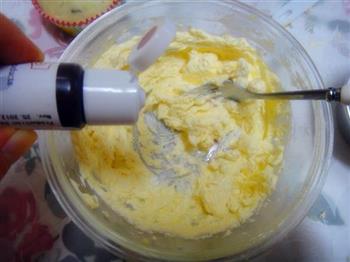 基础奶油霜的做法步骤5
