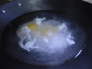 菠菜鸡蛋面的做法步骤3