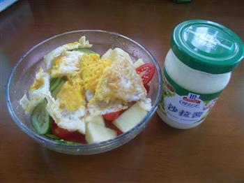 煎蛋水果沙拉的做法步骤4