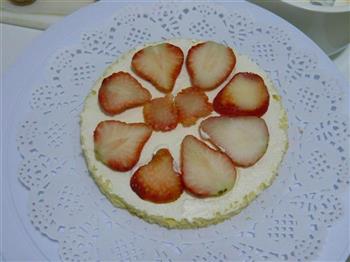 奶油草莓蛋糕的做法步骤7