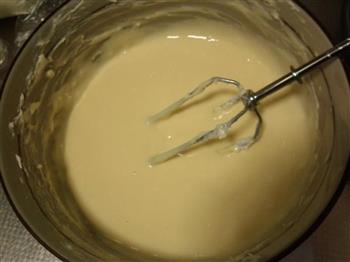 榴莲焦糖重乳酪蛋糕的做法步骤2
