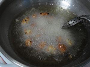 干炸豆渣丸子的做法步骤4