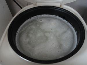 荸荠杂米粥的做法步骤3