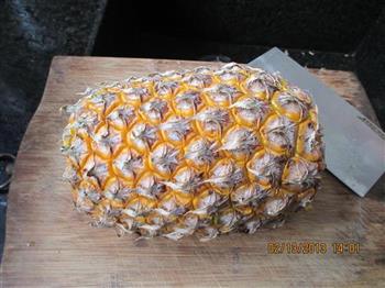 削菠萝的做法图解2