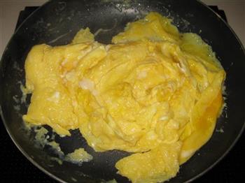 蒜苗炒鸡蛋的做法步骤5