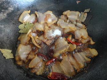干锅腊肉包菜的做法步骤4
