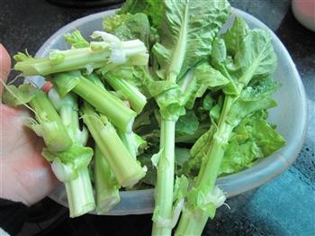 小炒白菜茎的做法步骤1