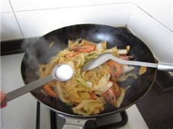 鲜虾炒白菜的做法步骤10