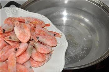 白灼北极虾的做法步骤2