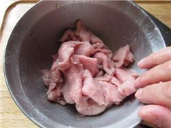 传统水煮牛肉的做法步骤4