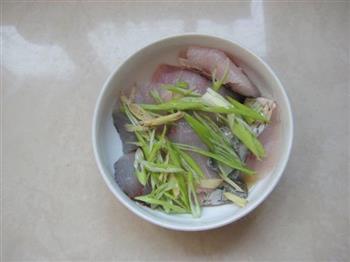 鲜鱼火锅的做法步骤4