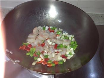 咖喱虾仁豆腐的做法步骤2