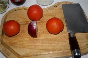 番茄炖牛腩的做法步骤4