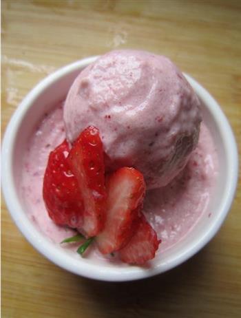 草莓冰淇淋的做法图解16