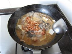 三文鱼头豆腐汤的做法步骤15