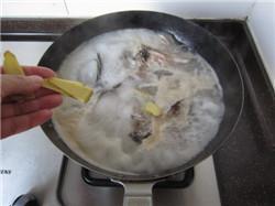 三文鱼头豆腐汤的做法步骤9