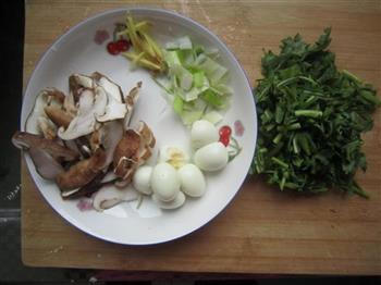 香菇鹌鹑蛋汤的做法步骤2