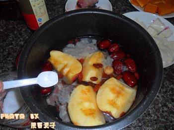 无花果红枣苹果猪骨汤的做法步骤7