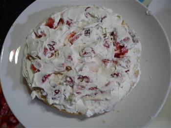 草莓奶油裱花蛋糕的做法步骤2