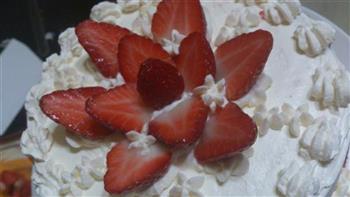 草莓奶油裱花蛋糕的做法图解9