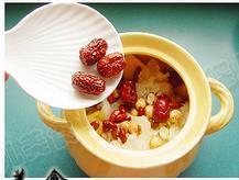 红枣芸豆菠萝银耳汤的做法步骤10