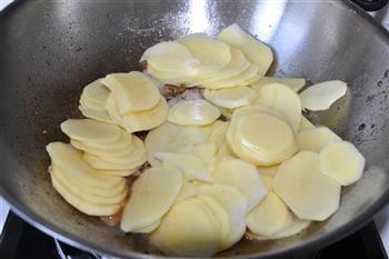 辣白菜炒土豆片的做法步骤4
