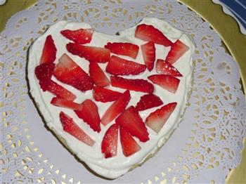 草莓奶油蛋糕的做法步骤13