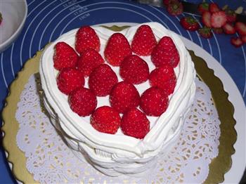 草莓奶油蛋糕的做法步骤17