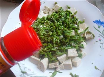 香椿拌豆腐的做法步骤6
