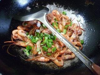 炒河虾的做法步骤10
