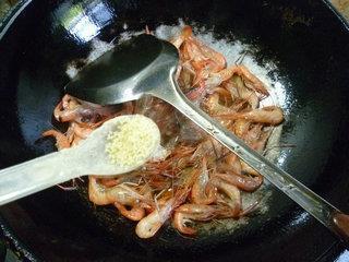 炒河虾的做法步骤8