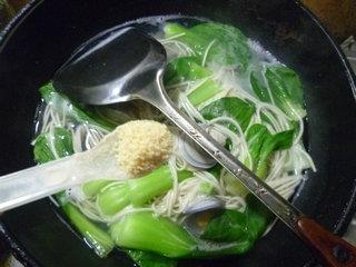 青菜圆蛤拉面的做法步骤10