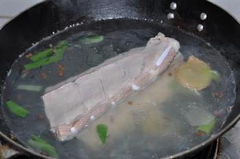 春笋回锅肉的做法步骤2